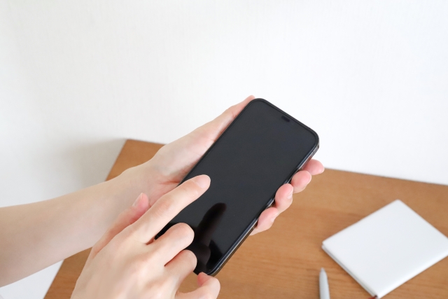 スマホの電源が入らない原因