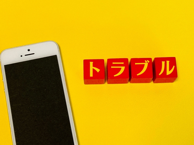 水没スマホでやってはいけない行動5選